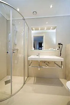 Myhregaarden Hotel *