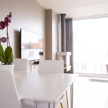 Myhregaarden Hotel *